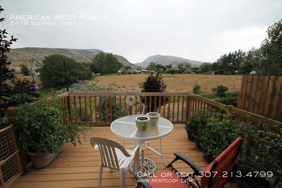 2419 Sulpher Creek St - Photo 2 of 17