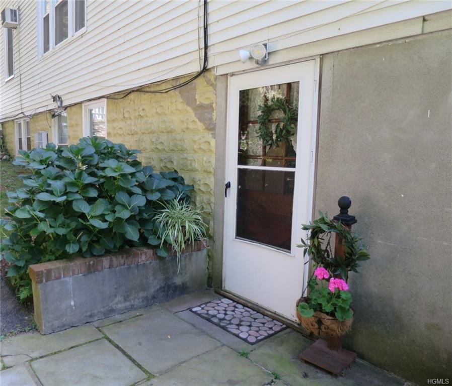 94 Paulding St - Photo 3 of 23