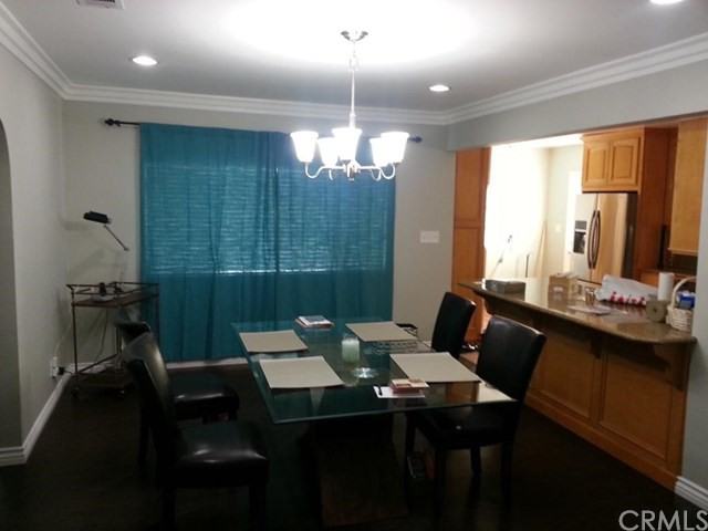 3133 Washington Avenue - Photo 3 of 20