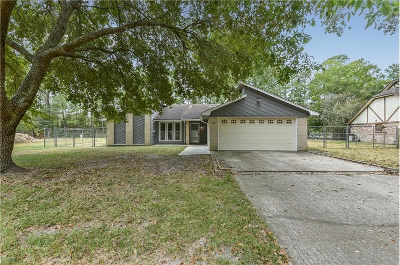 2210 Centurian Circle - Photo 3 of 38