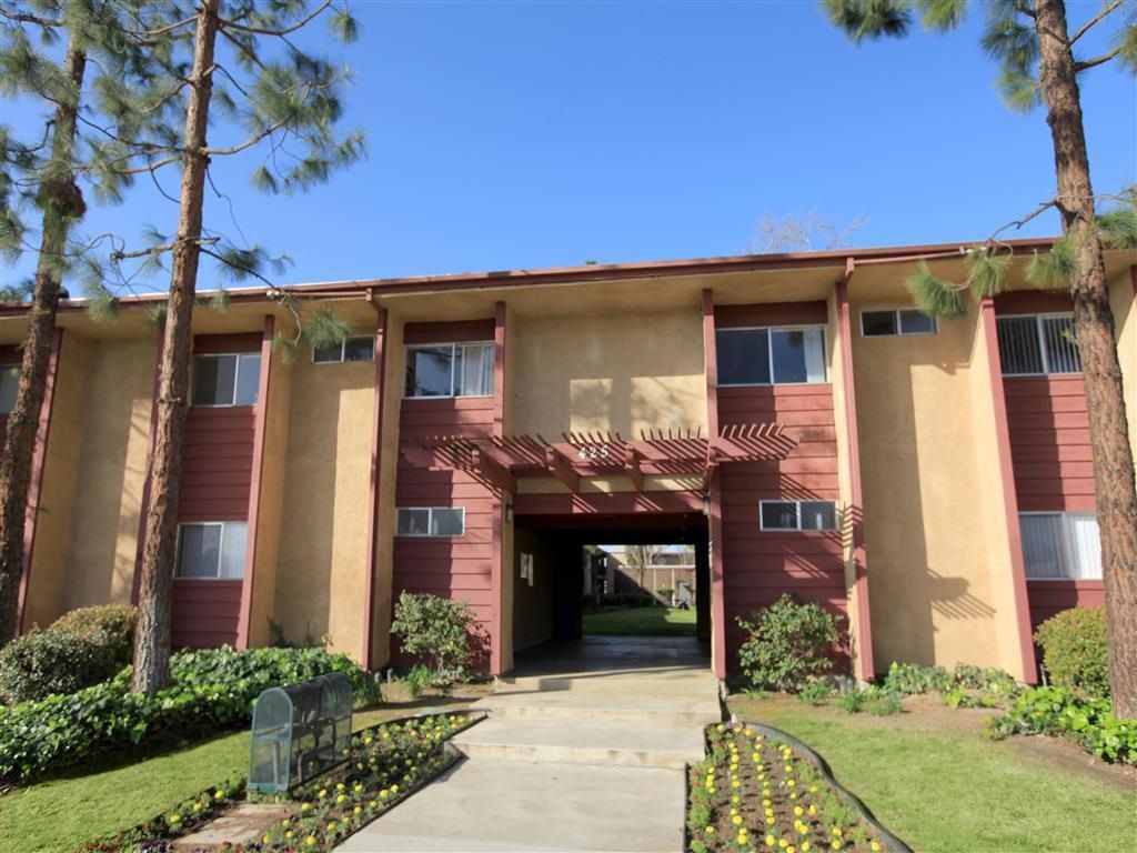 Sun Valley Apartments - Photo 2 of 24