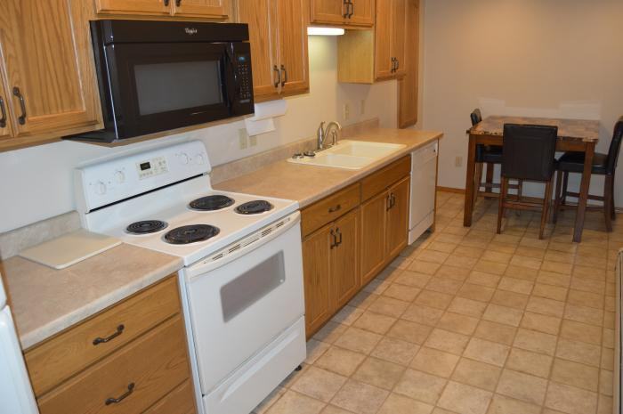 617 N Cedar - Photo 3 of 10