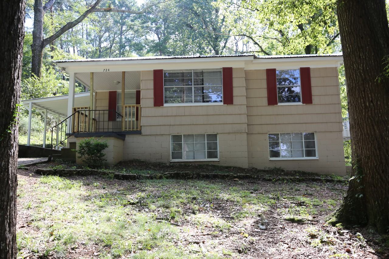 724 Rose Dr - Photo 3 of 38