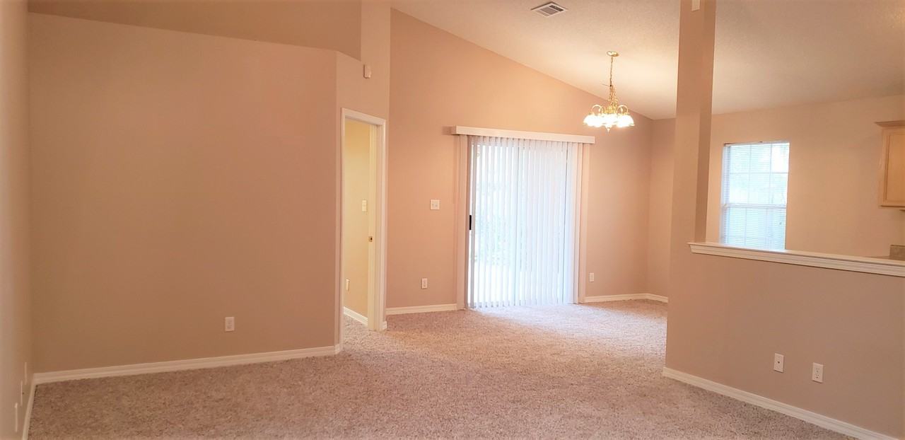 2488 Gulf Breeze Ave - Photo 3 of 12