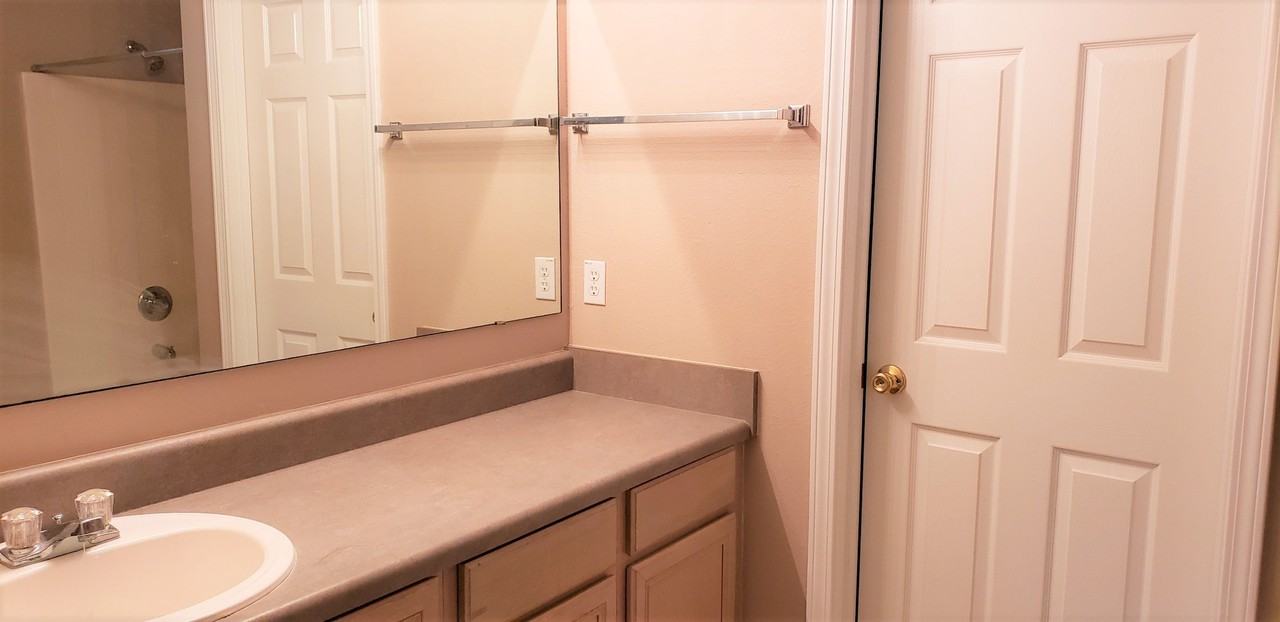 2488 Gulf Breeze Ave - Photo 6 of 12