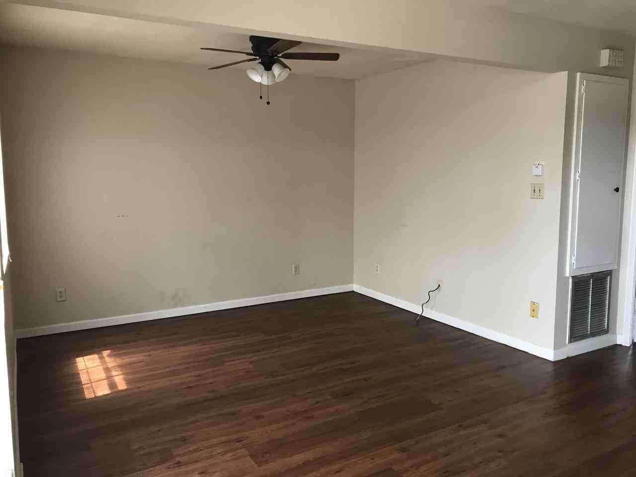 57 Hillcrest Dr - Photo 2 of 4