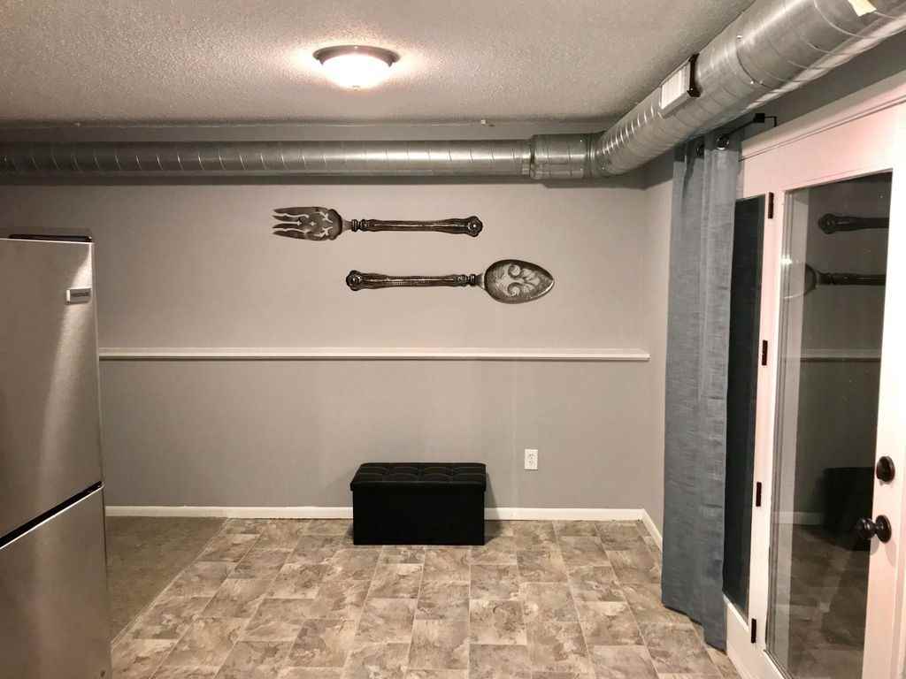 1740 Sumach Lane - Photo 2 of 10