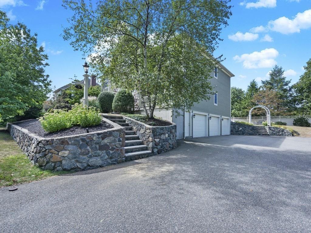 5 Briarwood Ln - Photo 2 of 26