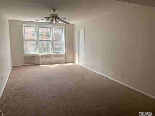 5921 59-21 Calloway St - Photo 2 of 14