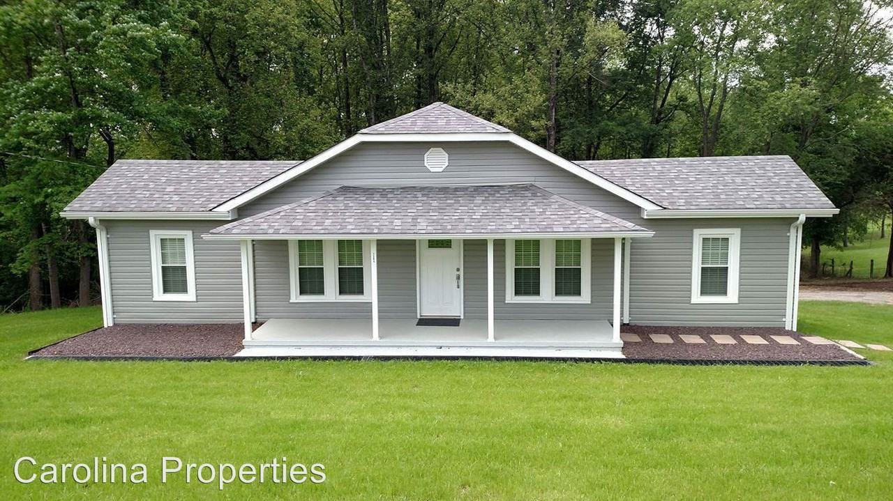 1304 Moravian Falls Rd, Wilkesboro, NC 28697 2 Bedroom Apartment for