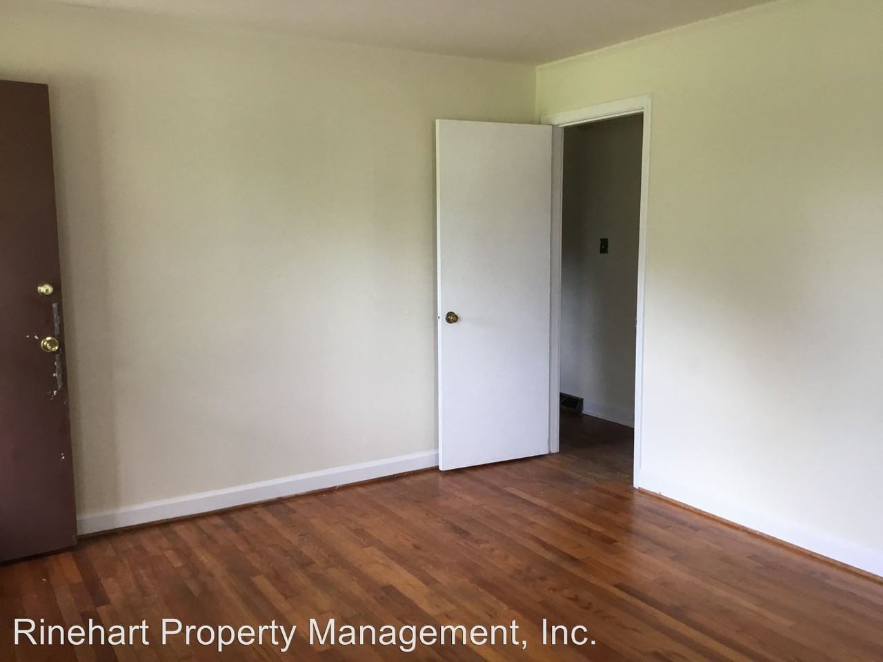 1945 Oak Pond Road - Photo 3 of 9