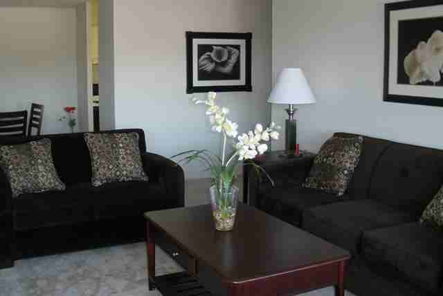 Colonial Point Apartments - Photo 2 of 5