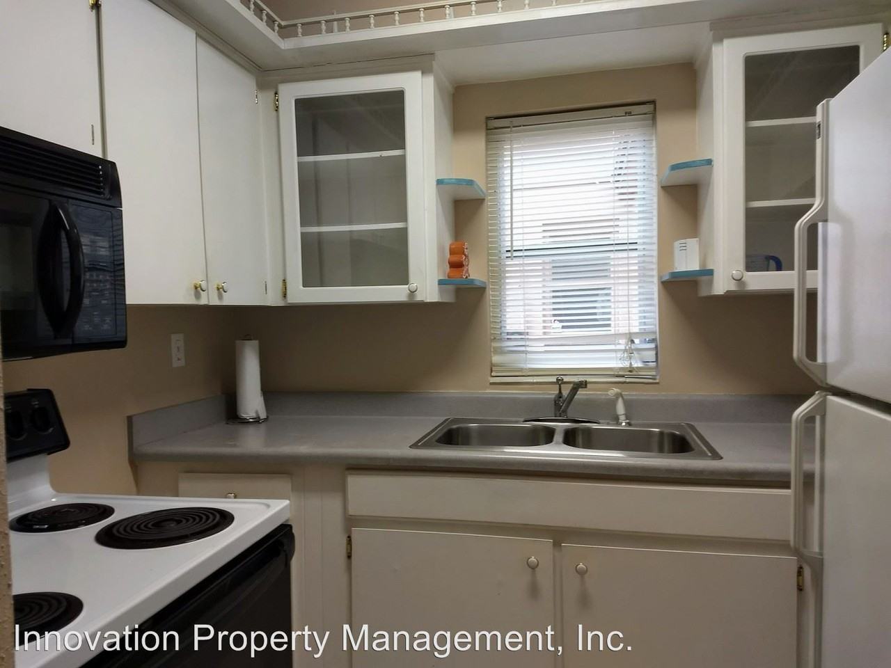 445 D Street - Photo 3 of 13