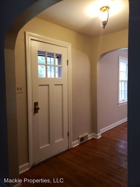 526 South Mitchell Street - Photo 2 of 22