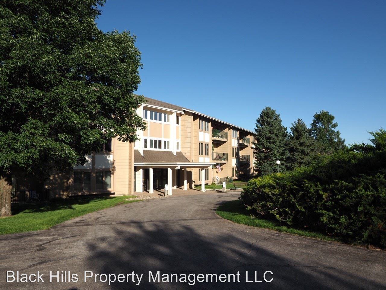 Fairway Hills Dr - Photo 2 of 31