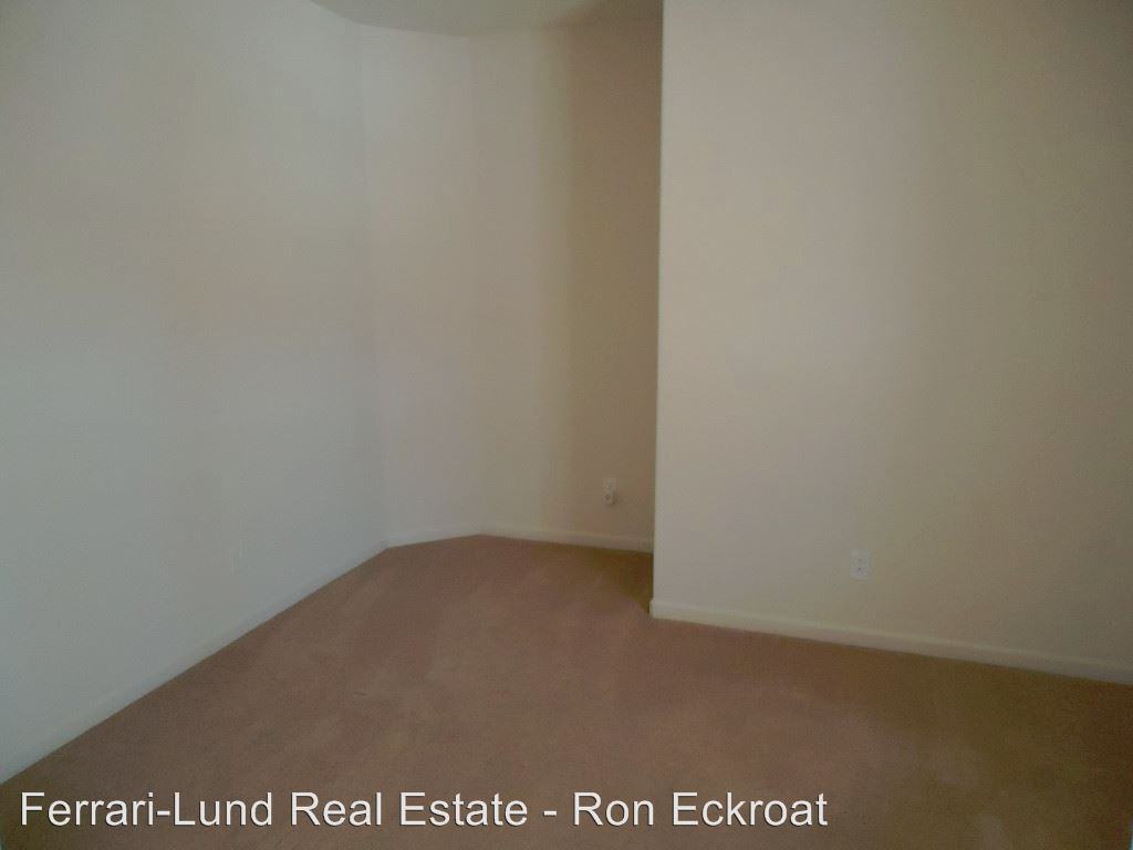1240 Wakefield Trail - Photo 3 of 12