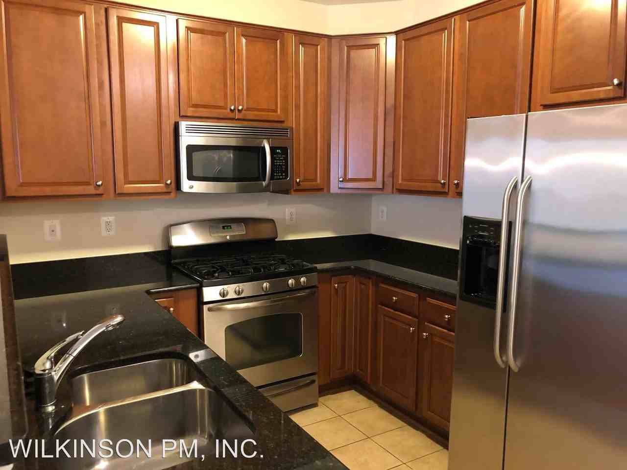 15821 John Diskin Cir - Photo 2 of 14