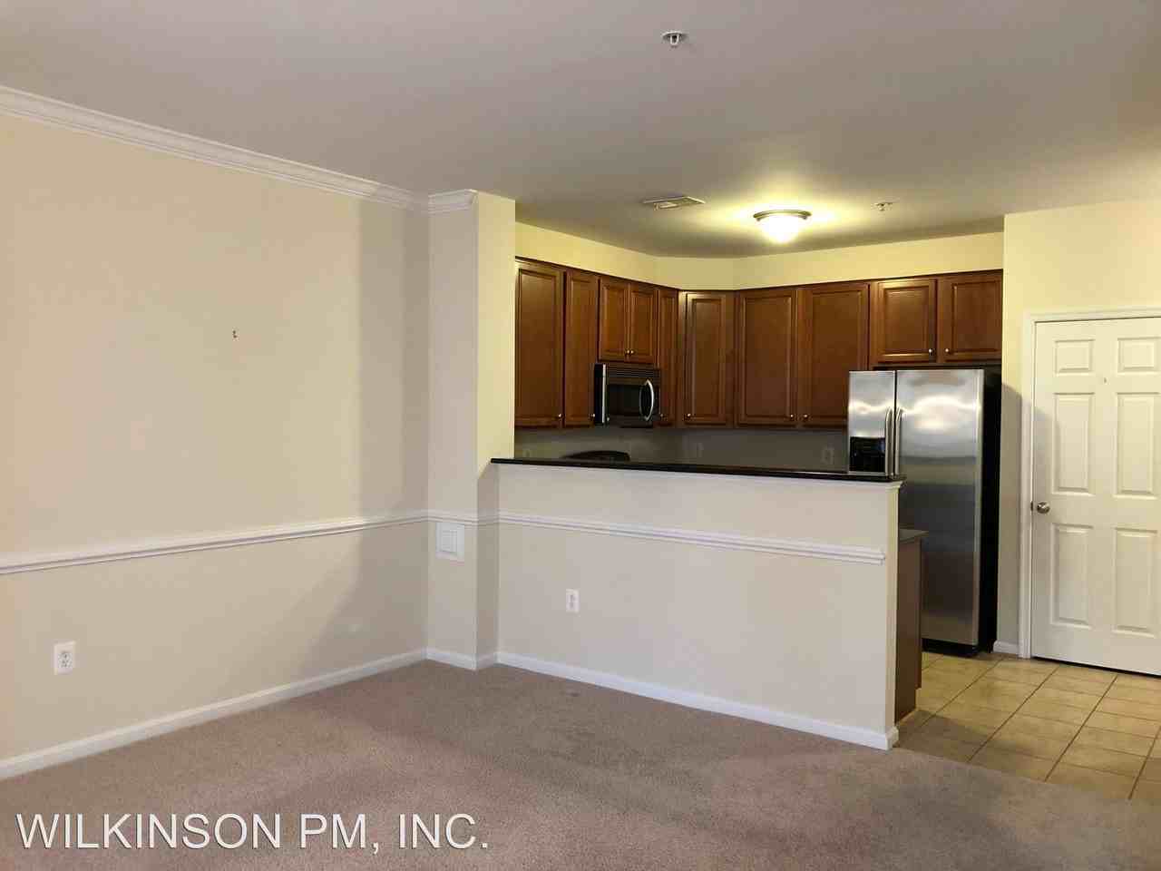 15821 John Diskin Cir - Photo 3 of 14