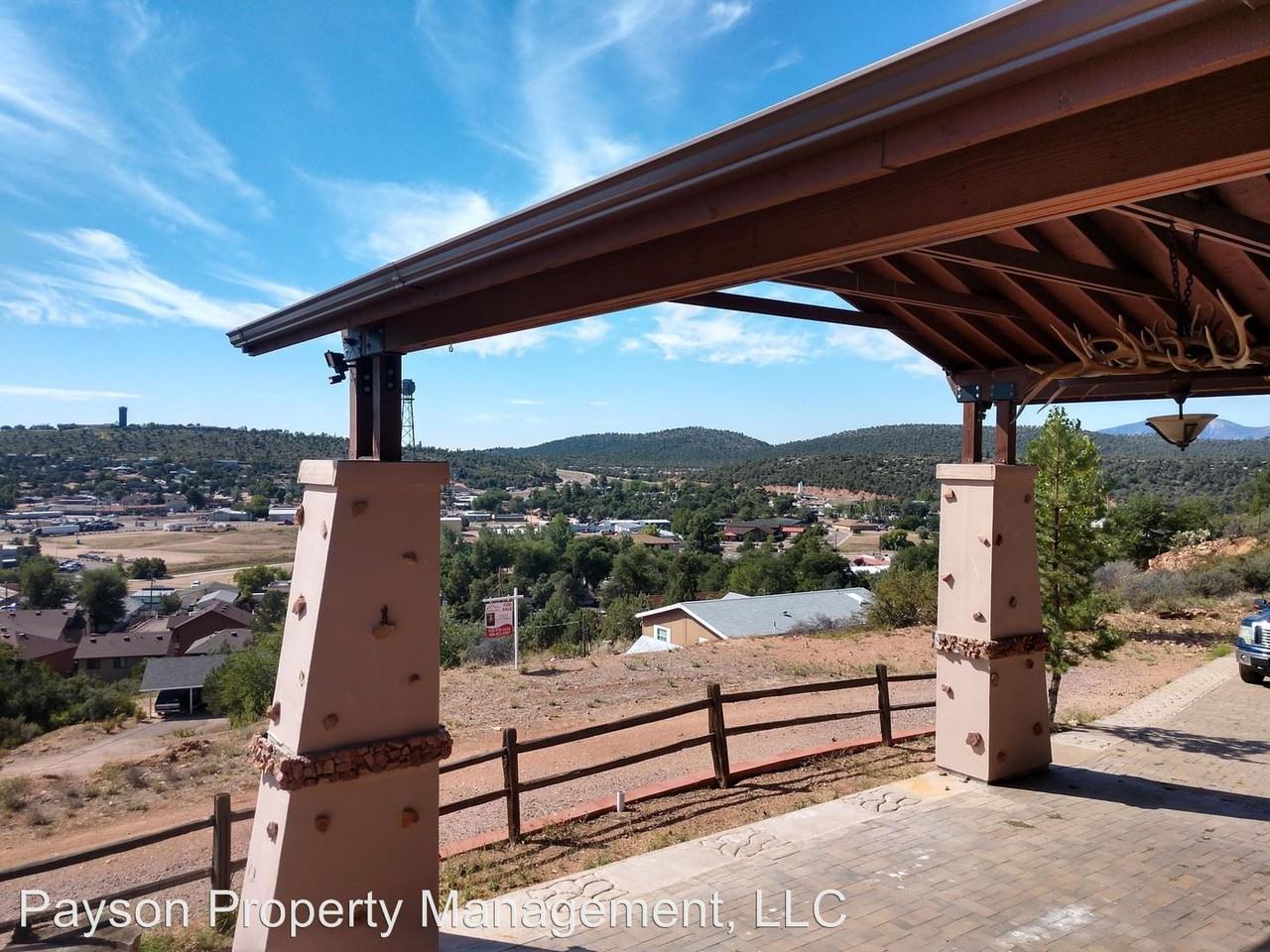 315 W. Mckamey St. - Photo 2 of 13