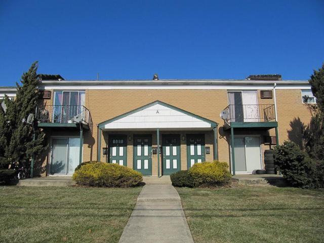 Hampton Gardens - Photo 3 of 3