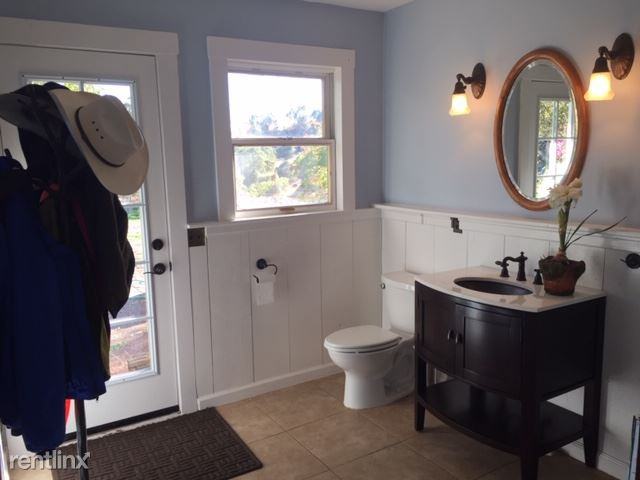 5828 Old Sacramento Road - Photo 3 of 9