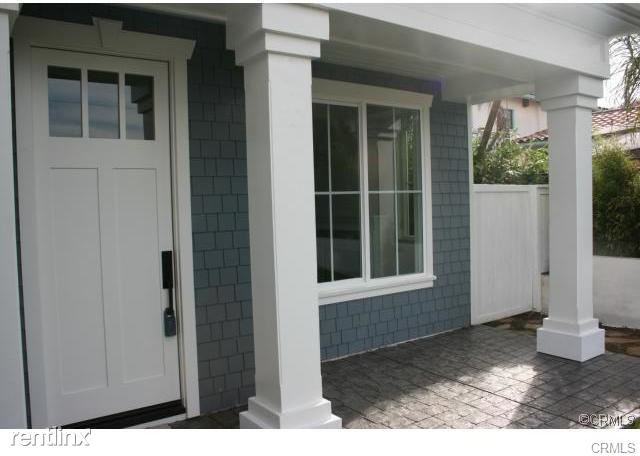 2620 Robinson St - Photo 2 of 35