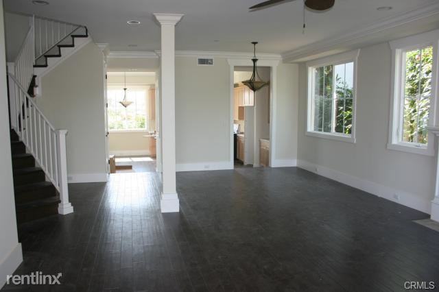 2620 Robinson St - Photo 3 of 35