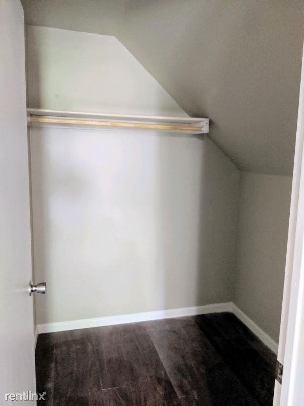 1014 N 32nd St - Photo 2 of 18