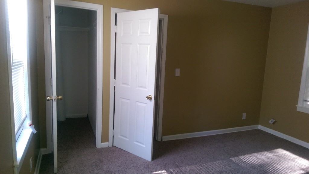 5310 E 53rd St - Photo 3 of 12