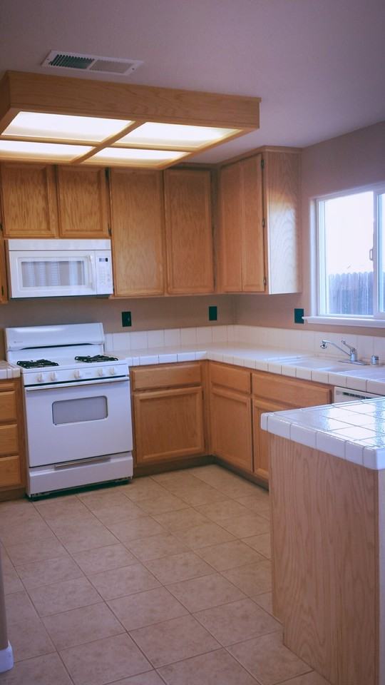 161 McDaniel Cir - Photo 2 of 12