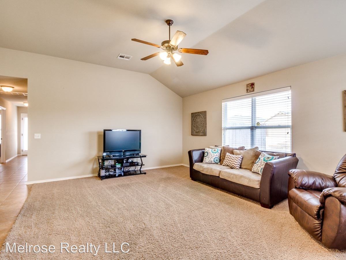 2108 Nw 199th Street - Photo 3 of 17