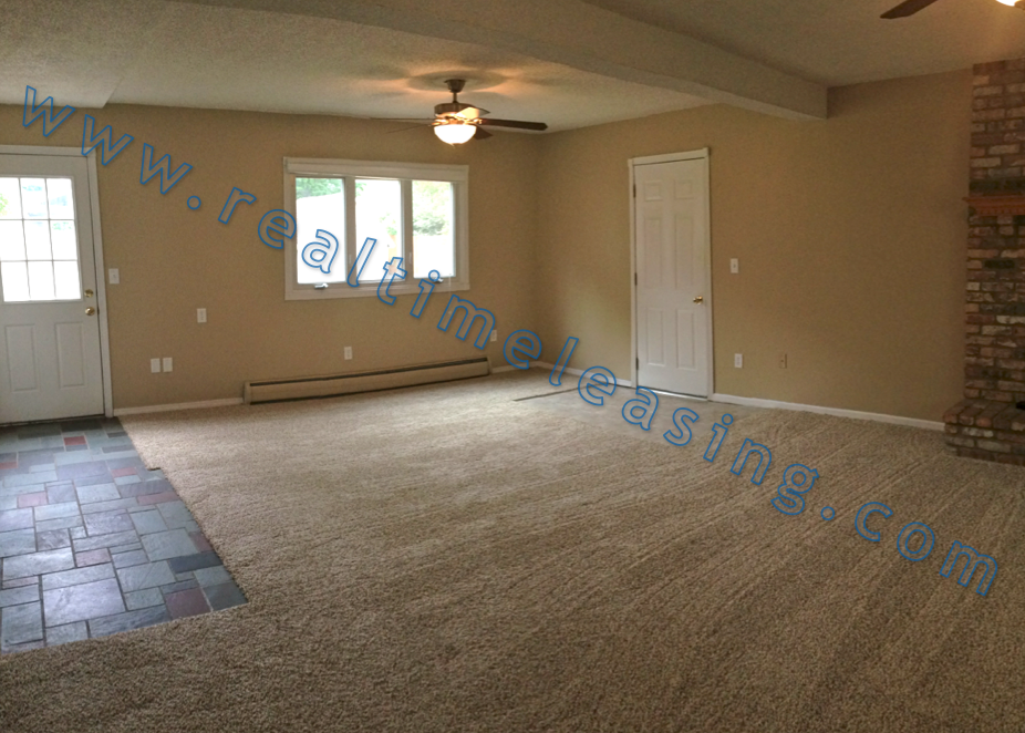 2501 River Hills Dr - Photo 2 of 13