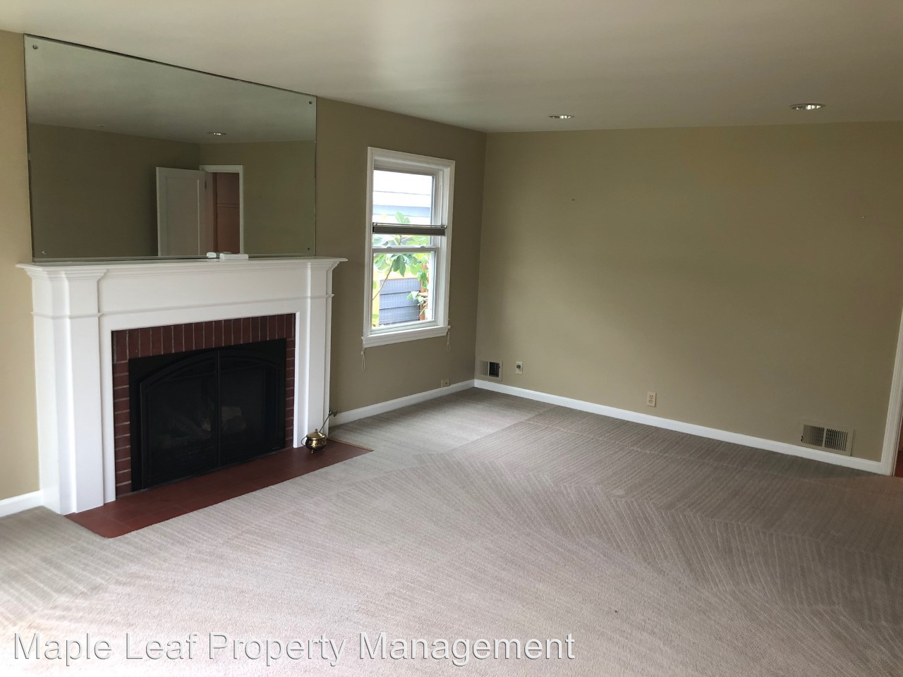 1549 Ne 76th St - Photo 3 of 22