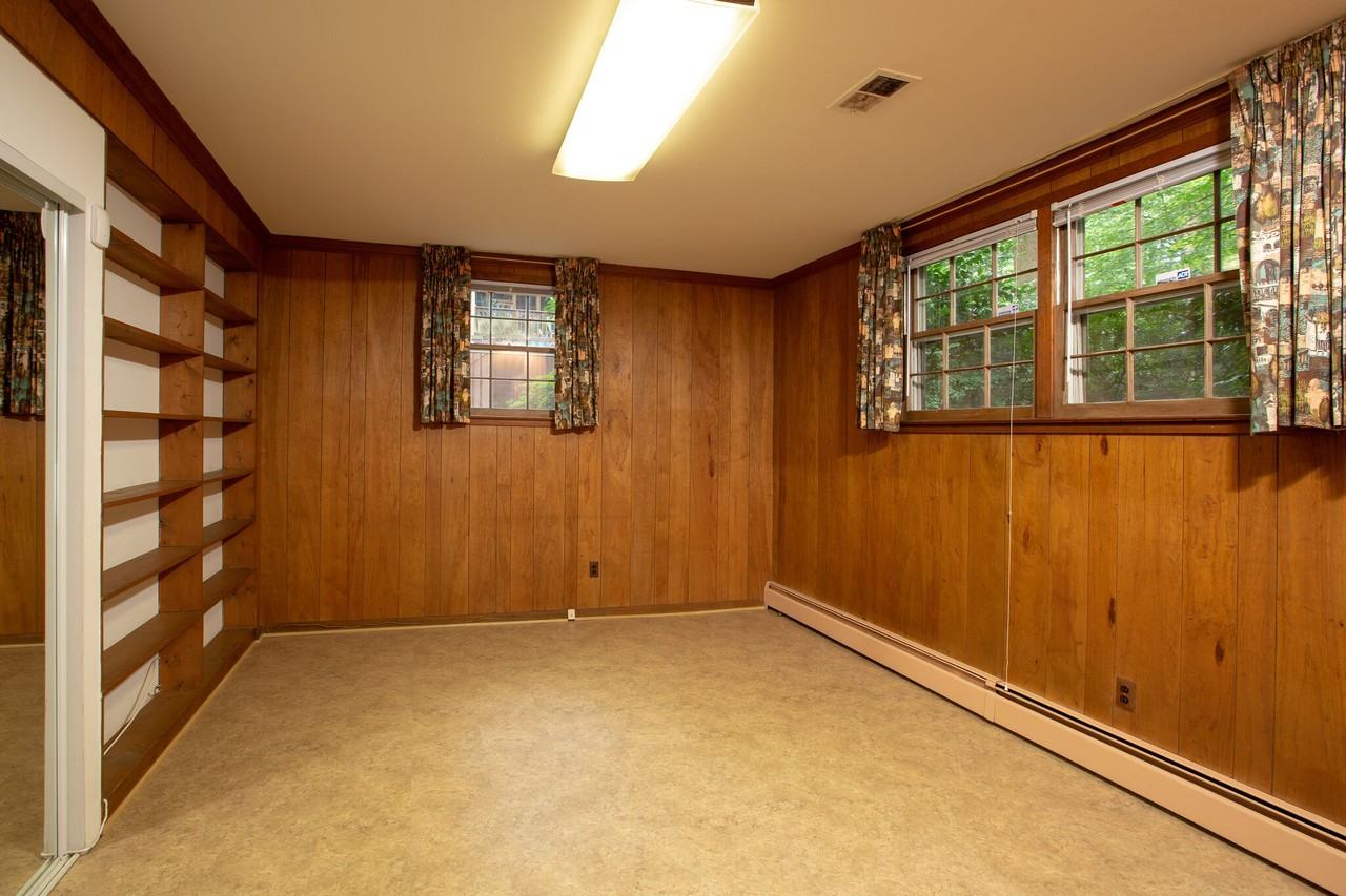 4925 Tunlaw St - Photo 2 of 18