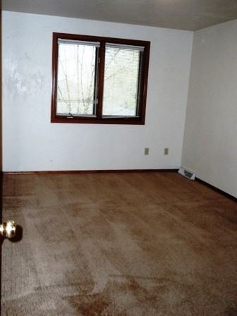 1101 Terry Ln - Photo 3 of 3