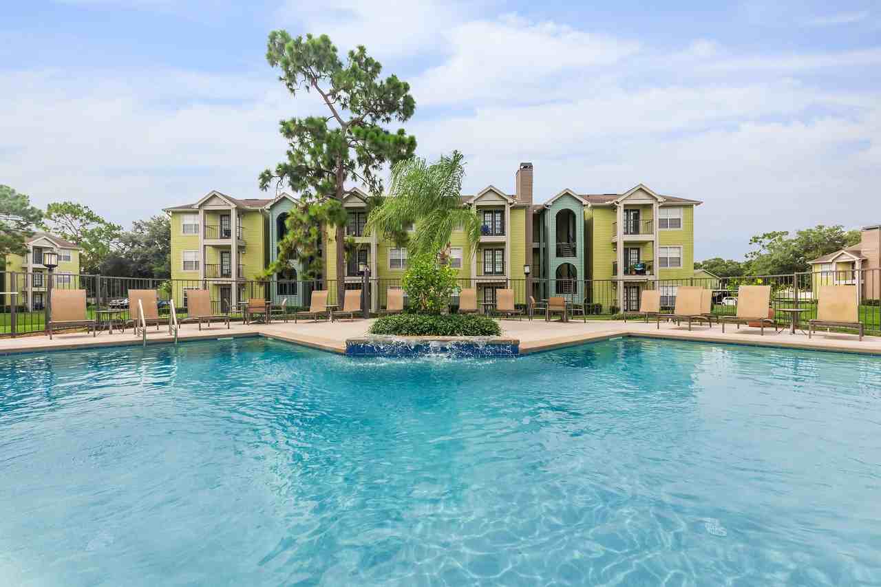 1020 at Winter Springs - Photo 2 of 31