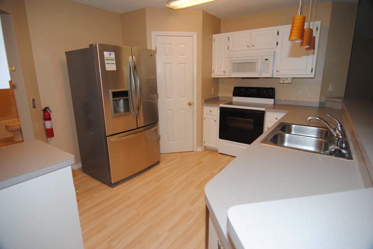 1960 Joshua Dr - Photo 2 of 26