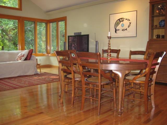 1437 Creekside Dr - Photo 3 of 19