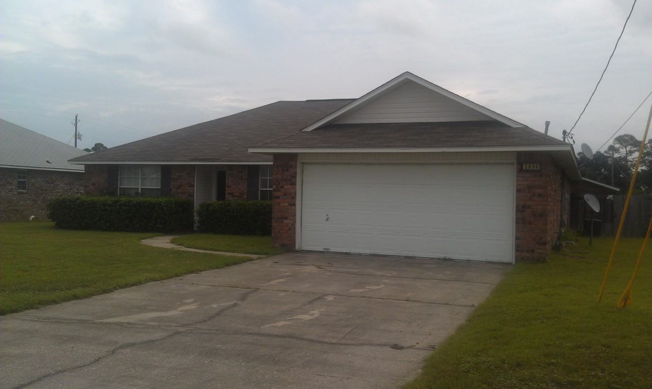 2096 Coral Creek Dr - Photo 2 of 16