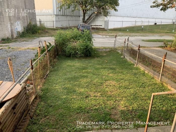 621 Lehigh Ave - Photo 3 of 13