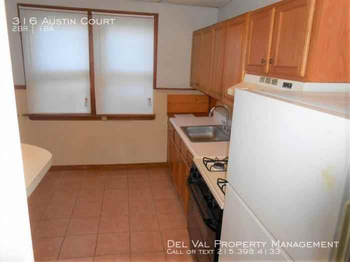 316 Austin Court - Photo 3 of 10