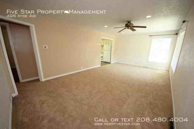 496 Hyde Ave - Photo 2 of 12