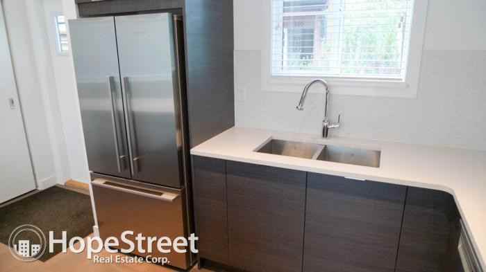 1818 14a Street Sw - Photo 3 of 13