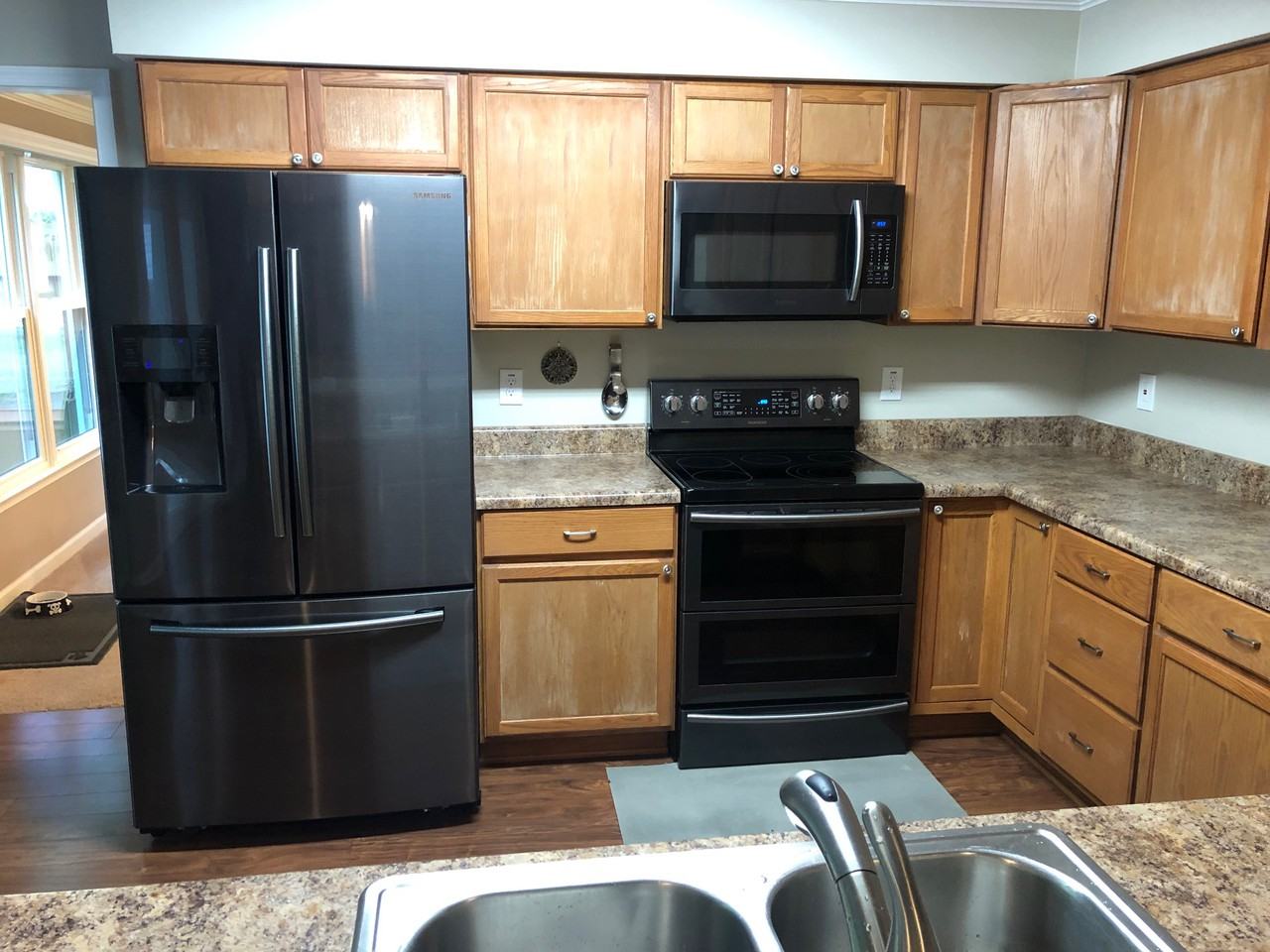 137 Dunn Cir - Photo 5 of 40