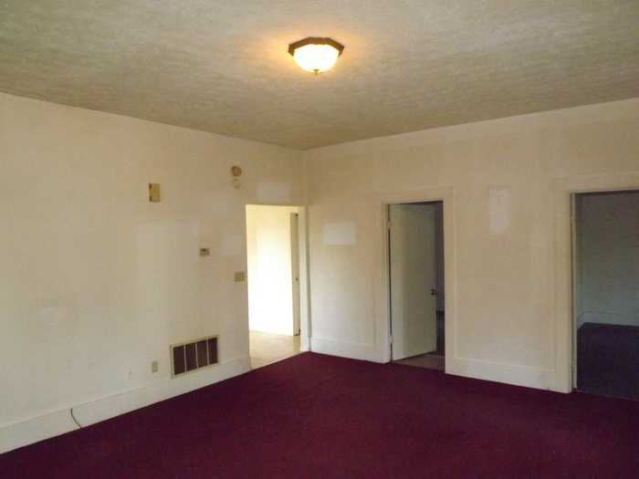 724 East Decatur Street - Photo 3 of 10