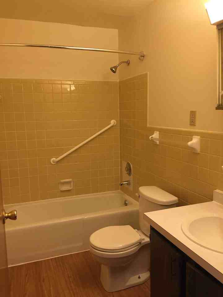 110 N. Alex Road - Photo 3 of 10