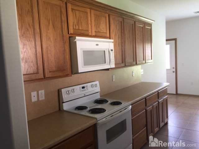 223 W Broadway - Photo 2 of 11