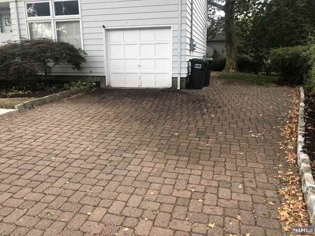 2 Surrey Lane - Photo 2 of 21