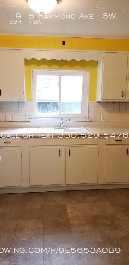 1915 Hammond Ave #SW - Photo 2 of 5