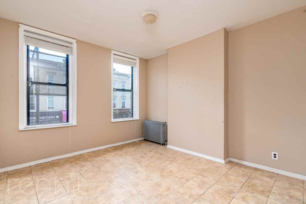 6411 64-11 Myrtle Ave. #2L - Photo 3 of 10